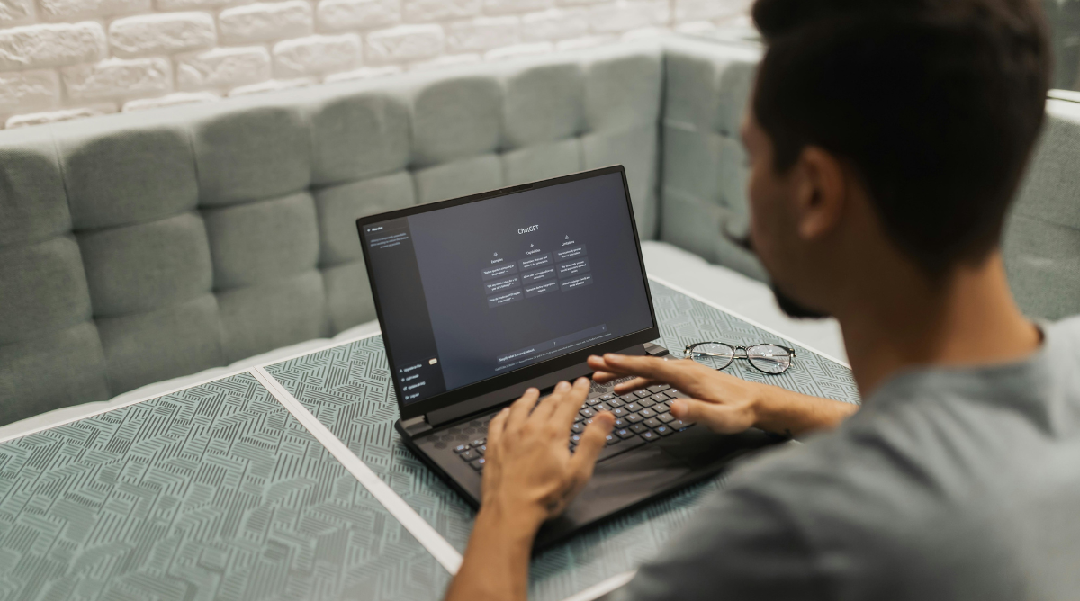 AI-powered productivity tools Android dashboard showing organized tasks, reminders, and analytics